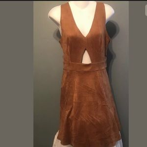 La Reine Caramel Brown Suede Dress Size Medium NWT